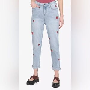 HT Denim Light Blue Strawberry Mom Jeans